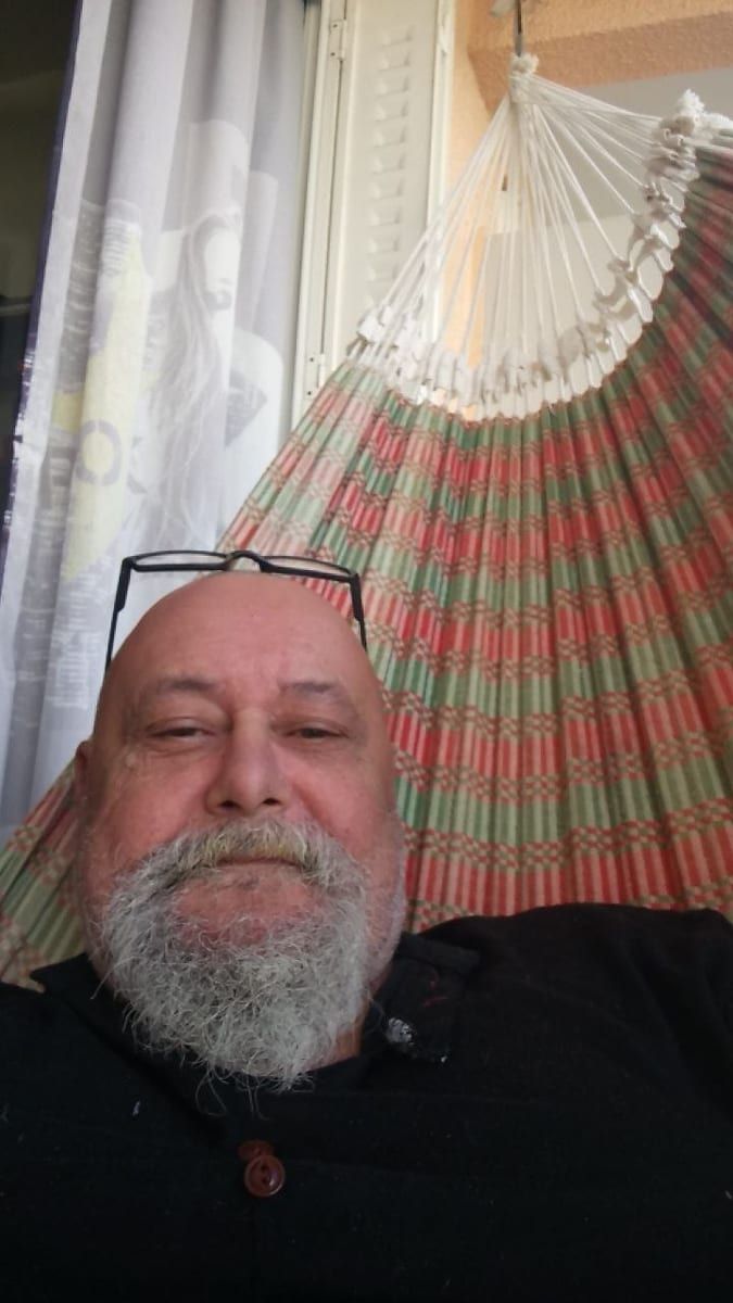Profil von Abass